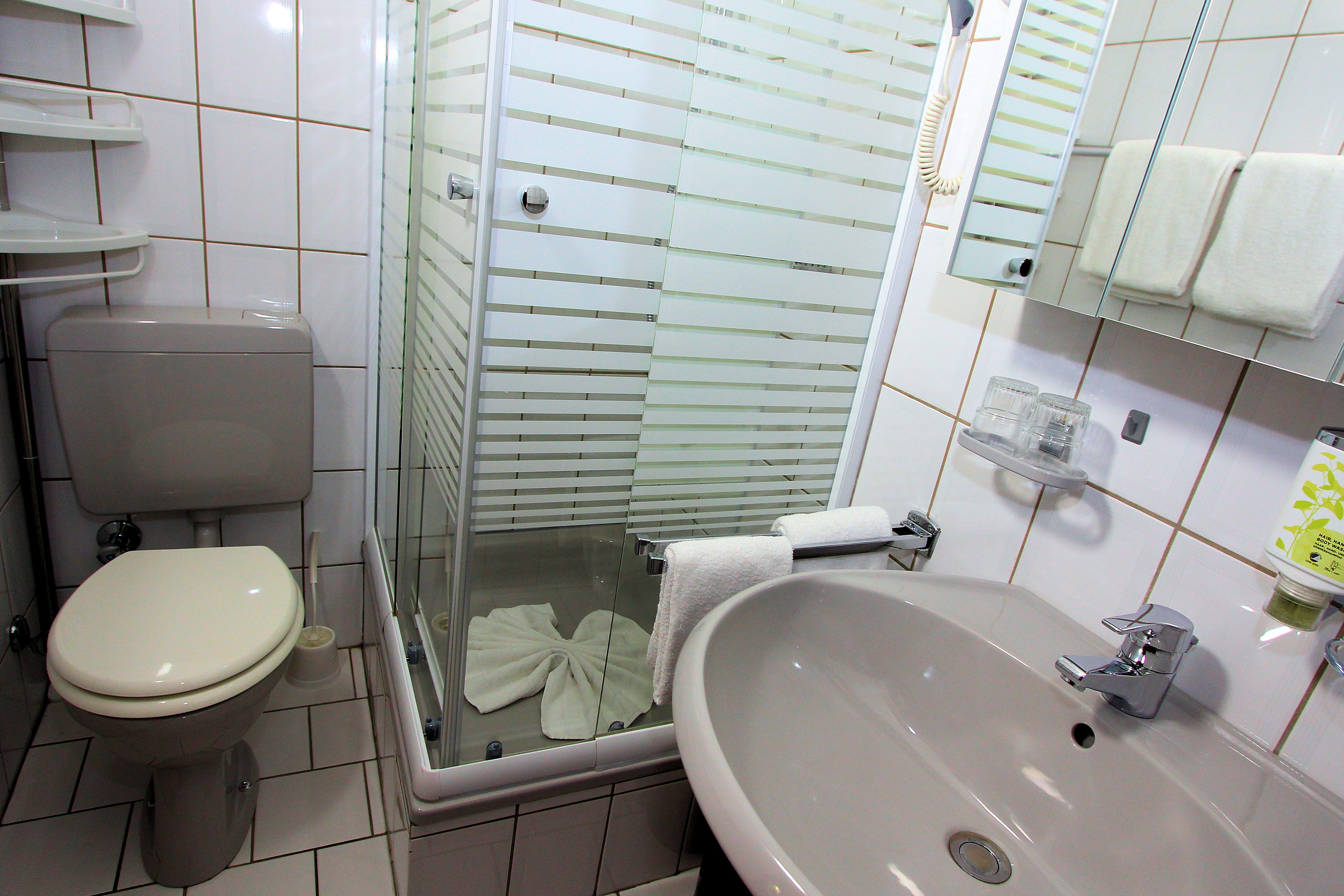 Badezimmer 2